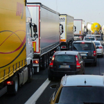 BREXIT BLOCK: Truckers VOW to BLOCK Motorways if Brexit betrayed